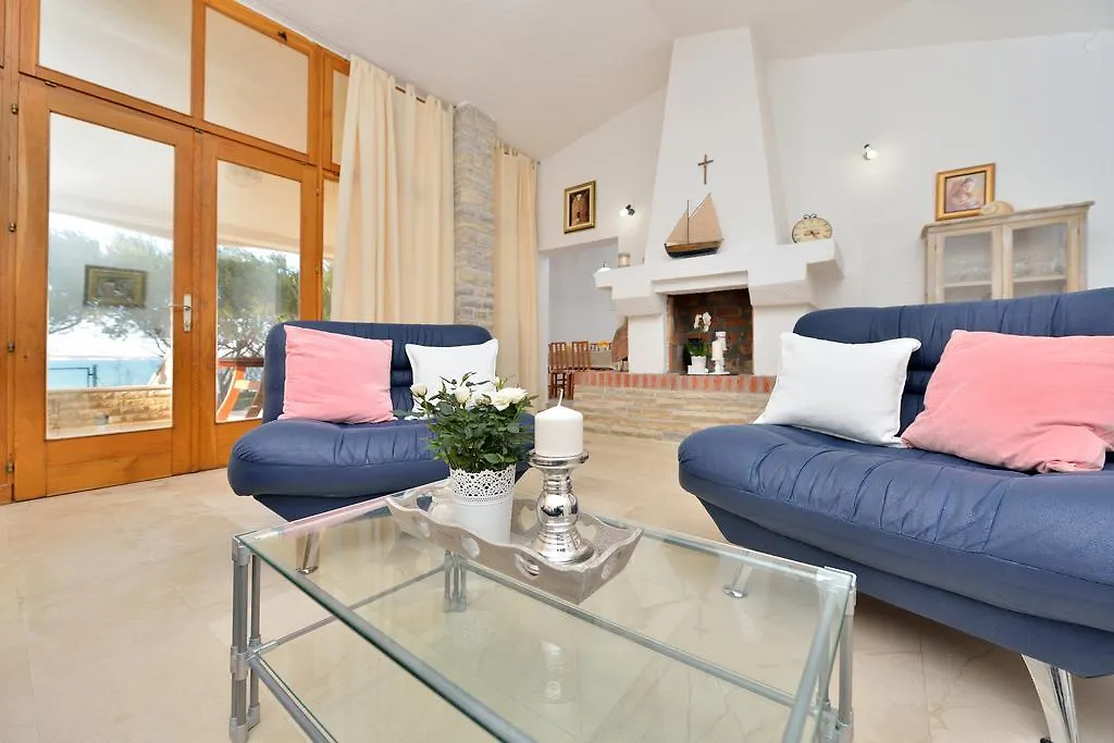 Beachfront Skoblar Holiday Home With Seaview プリヴラカ