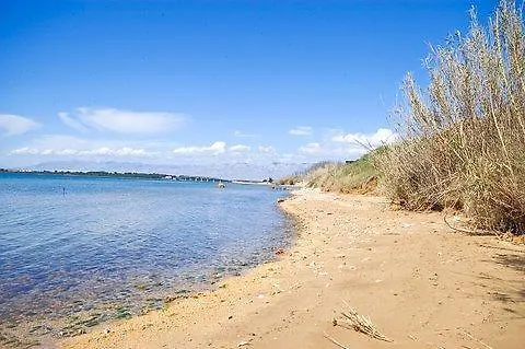 Beachfront Skoblar Holiday Home With Seaview Privlaka   Privlaka (Zadar)