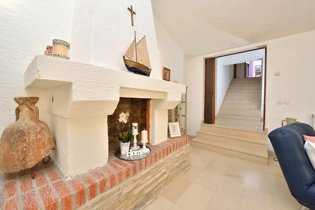 Beachfront Skoblar Holiday Home With Seaview contacts