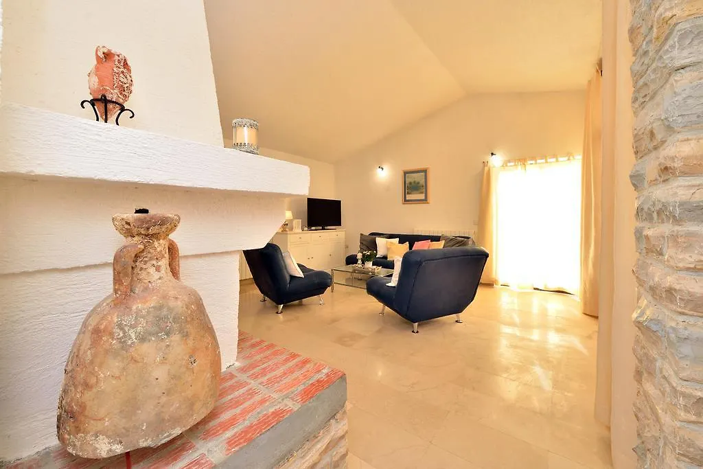 Beachfront Skoblar Holiday Home With Seaview Privlaka  0*, Privlaka (Zadar)